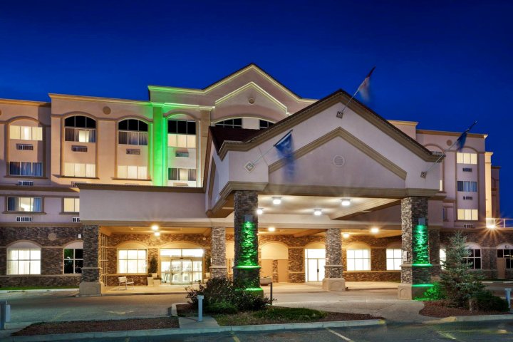 莱斯布里奇假日酒店(Holiday Inn Lethbridge, an IHG Hotel)