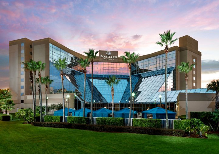 奥兰多机场希尔顿逸林酒店(DoubleTree by Hilton Orlando Airport Hotel)
