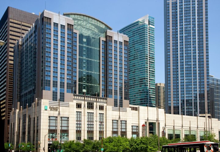 芝加哥市中心华丽一英里希尔顿安泊酒店(Embassy Suites by Hilton Chicago Downtown Magnificent Mile)