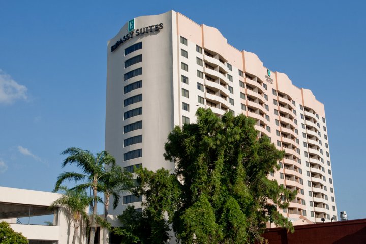 西岸坦帕机场希尔顿尊盛酒店(Embassy Suites by Hilton Tampa Airport Westshore)