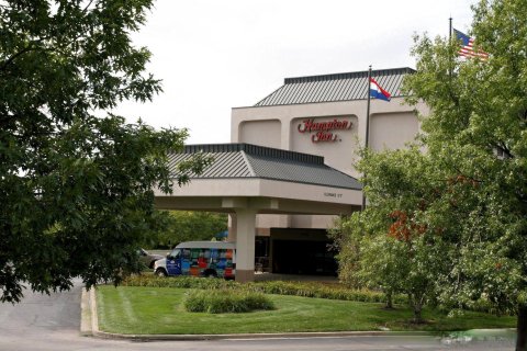 堪萨斯城机场汉普顿酒店(Hampton Inn Kansas City - Airport)