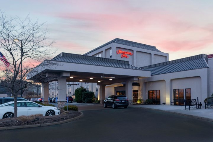 伍德布里奇希尔顿恒庭酒店(Hampton Inn Woodbridge)