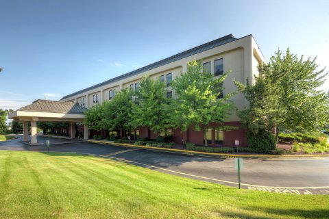 长岛/伊斯兰迪亚希尔顿恒庭酒店(Hampton Inn Long Island/Islandia)