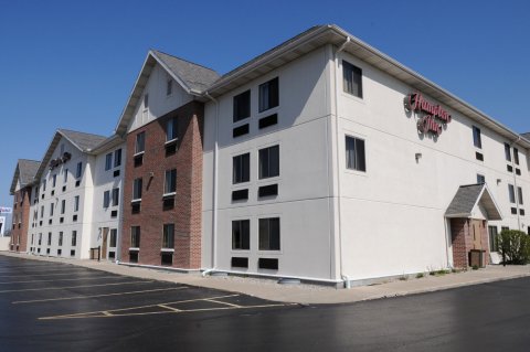 伯奇伦汉普顿酒店(Hampton Inn Birch Run)