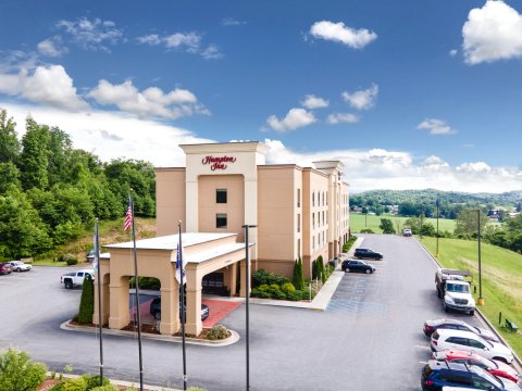 埃尔金斯希尔顿恒庭酒店(Hampton Inn Elkins)