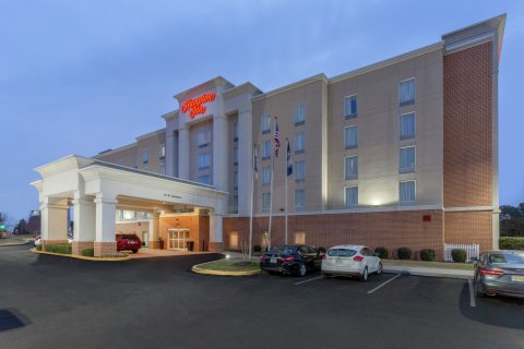 里士满南希尔顿恒庭酒店(Hampton Inn Richmond - South)