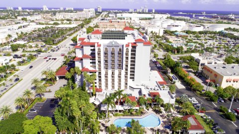 希尔顿劳德代尔堡大使套房酒店 - 17街(Embassy Suites by Hilton Fort Lauderdale - 17th Street)