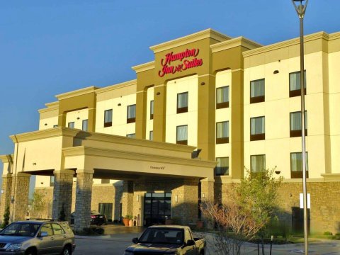 达拉斯/科克雷尔希尔I-30欢朋套房酒店(Hampton Inn & Suites Dallas I-30 Cockrell Hill, TX)