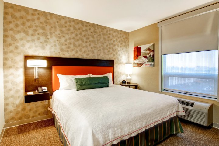西埃德蒙顿希尔顿欣庭套房酒店(Home2 Suites by Hilton West Edmonton)