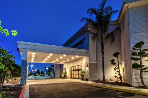 纳帕之门国王汉普顿探索酒店(Hampton Inn Discovery Kingdom Napa Gateway)