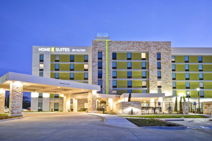 普莱诺传奇维斯特希尔顿惠庭酒店(Home2 Suites Plano Legacy West)