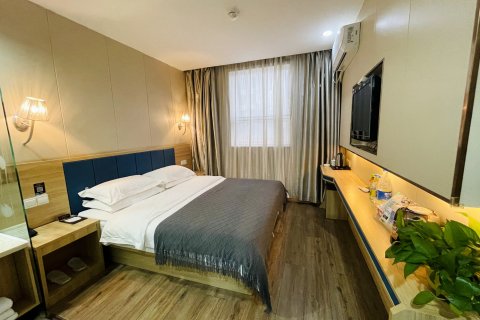 济源尚寝华谊酒店