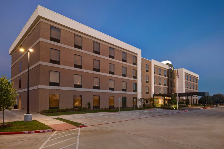 达拉斯路易斯维尔希尔顿惠庭酒店(Home2 Suites by Hilton Lewisville Dallas)