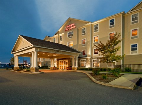 罗克兰欢朋酒店(Hampton Inn & Suites Rockland)