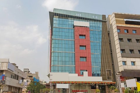 纳克萨特拉大酒店(Hotel Nakshatra Grand)