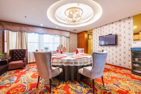 华豫国际酒店(和田夜市店)