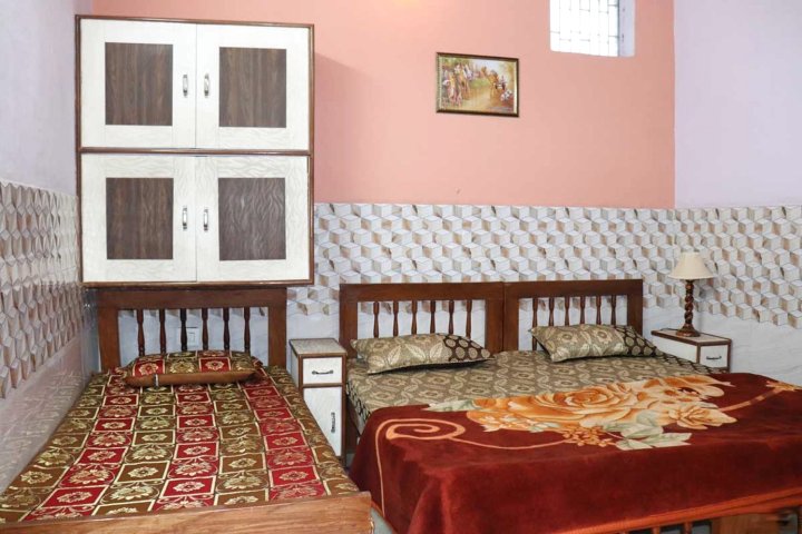 Tourist Guest House, Agra