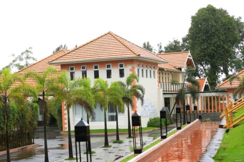 桑达洛城堡度假村(Sandalo Castle Resorts)