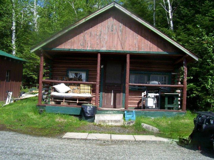 威尔森湖滨小屋酒店(Wilson Lake Cottages)