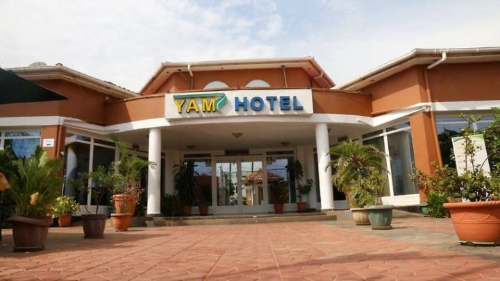 Yam Hotel