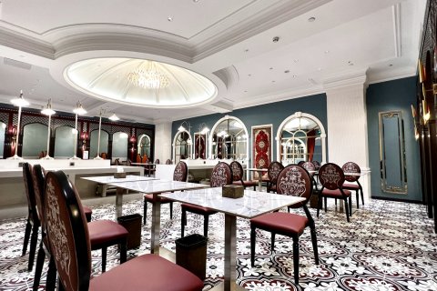 宜森假日酒店(阿勒泰街心公园金山广场店)