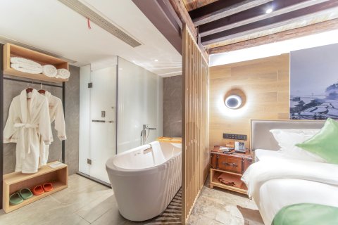 蒙自梵间人文艺术酒店(碧色寨店)