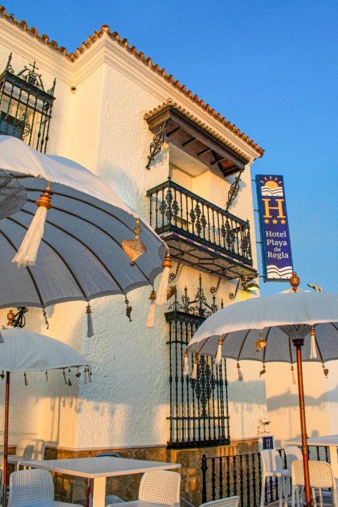 雷格拉海滩饭店(Hotel Playa de Regla)