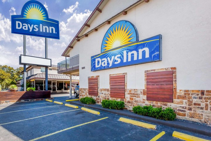 奥斯汀/大学/市区戴斯酒店(Days Inn by Wyndham Austin/University/Downtown)