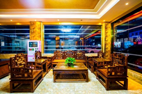 横县龙祥皇冠酒店