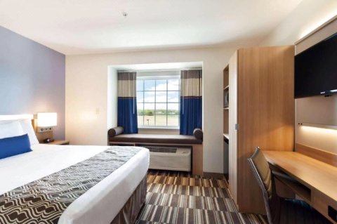 奥罗拉迈达温德姆酒店(Microtel Inn & Suites by Wyndham Aurora)