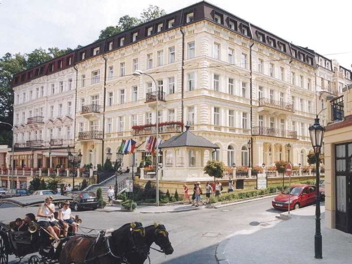 Bohemia-lázně a.s., sanatorium Kriváň-Slovan