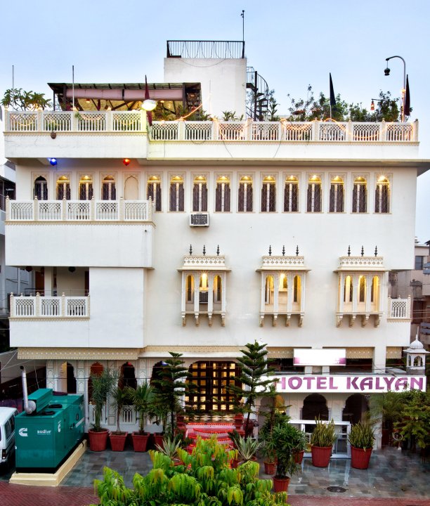 卡尔扬酒店(Hotel Kalyan)