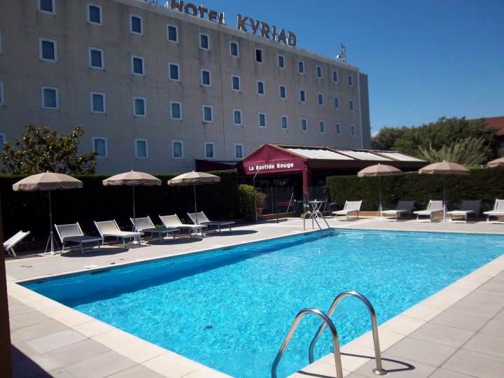 基里亚德戛纳曼德利尔酒店(Kyriad Hotel Cannes Mandelieu)