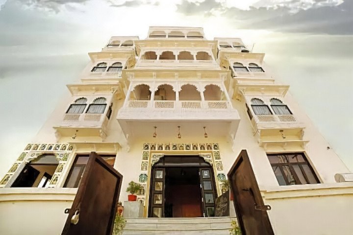 普拉塔普尼华斯皇家旅馆(Hotel Royal Pratap Niwas)