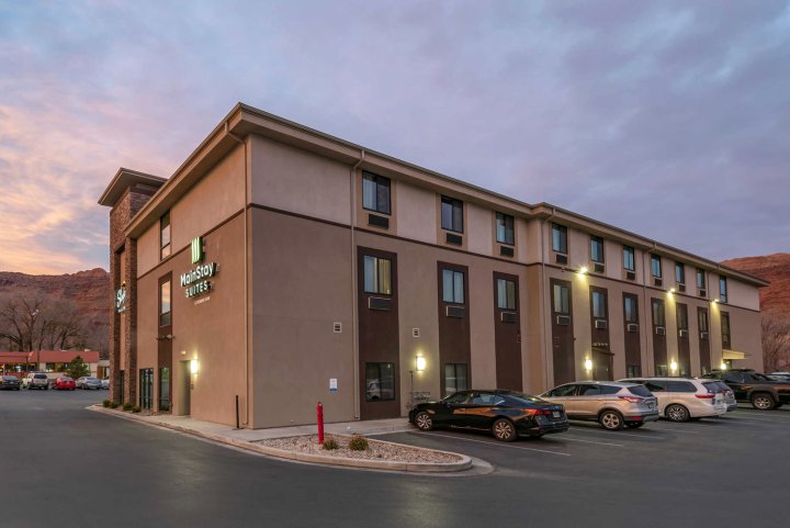 莫伯舒适套房酒店－靠近拱门国家公园(MainStay Suites Moab near Arches National Park)