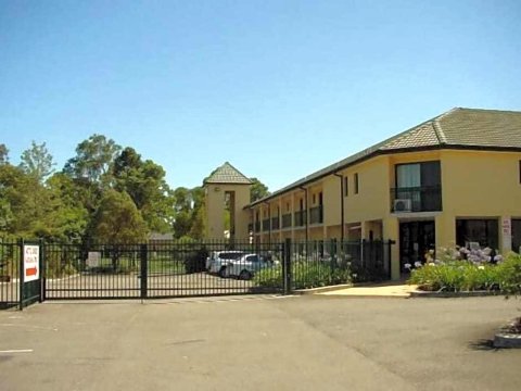 圣马里斯公园景观汽车旅馆(St Marys Park View Motel)