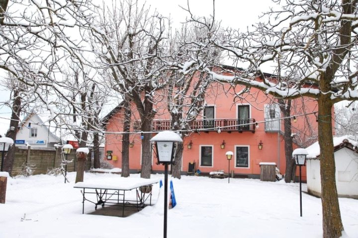 中餐厅萨姆纽恩富所住宿加早餐旅馆(China Restaurant Zum Neuen Fassl)