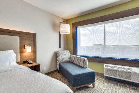 登顿南智选假日套房酒店 - IHG 旗下饭店(Holiday Inn Express & Suites - Denton South, an IHG Hotel)