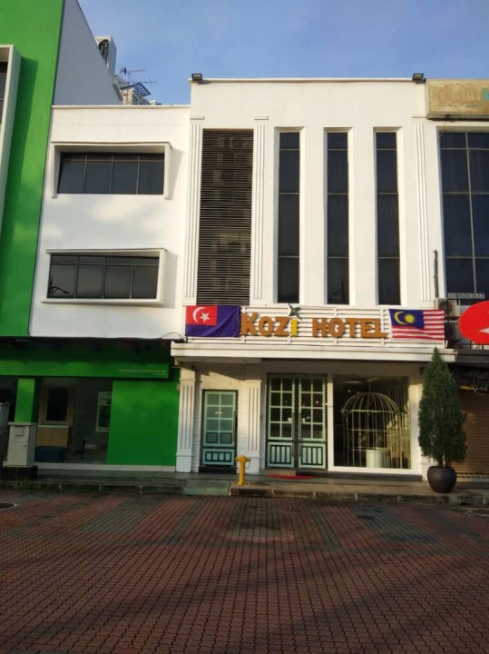 科济丹加湾赞堡酒店(Hotel Zamburger Kozi Danga Bay)
