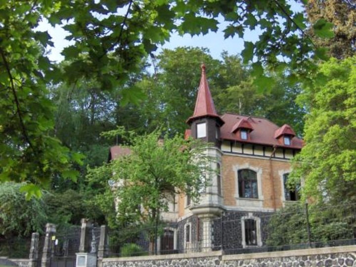 浪漫庄园克拉斯那利帕酒店(Romantic Chateau Krasna Lipa)