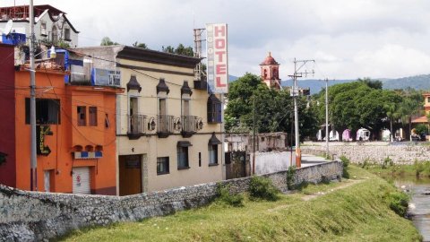 科罗尼尔酒店(Hotel Colonial)