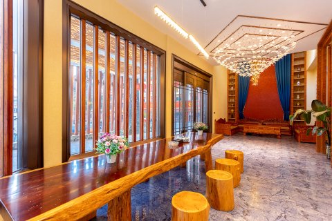 理县神峰初见温泉酒店