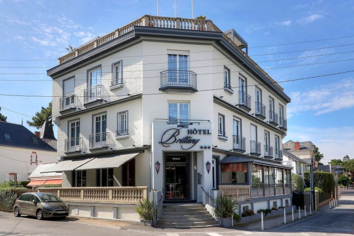 贝斯特韦斯特布列塔尼拉博勒中心酒店(Best Western Brittany La Baule Centre)