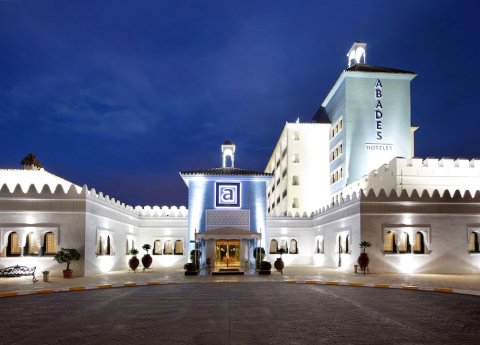 阿瓦德斯贝纳卡松酒店(Hotel Abades Benacazon)