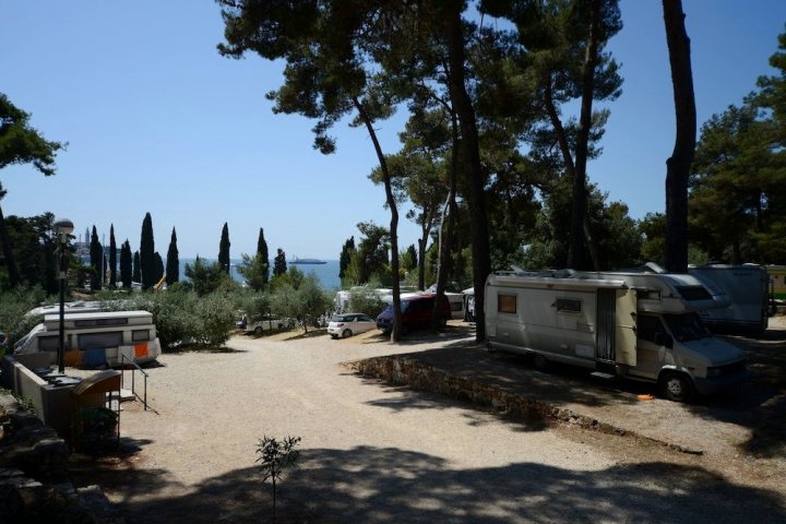伯通美迪露营地旅馆(Campsite Porton Biondi Mobile Homes Mediteran)