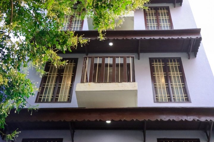 艾斯瓦里亚姆公寓(Aiswariyam Residency)