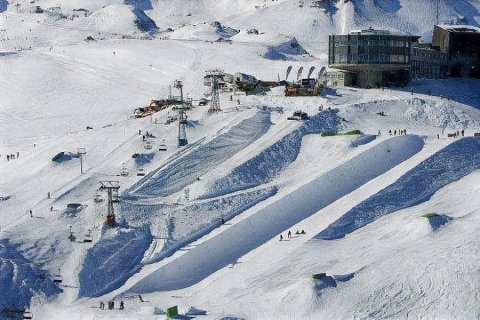 雪趣拉克斯大宿营酒店(Boardercamp Laax - Swiss Mountain Hostel)