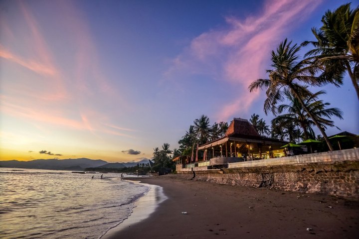 巴厘岛桑蒂简易别墅酒店(Bali Santi Bungalows)