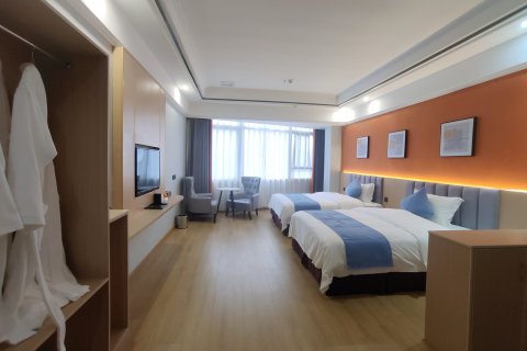 营山凯宾智能酒店(营山站白塔公园店)