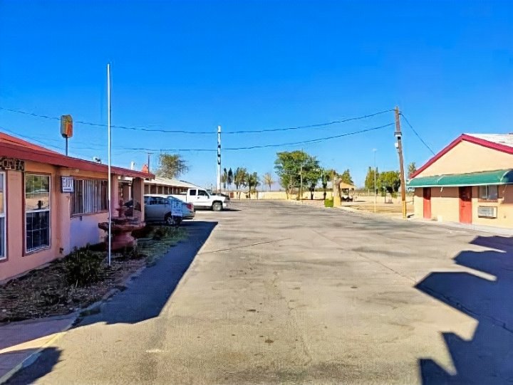 西方汽车旅馆(Western Motel)